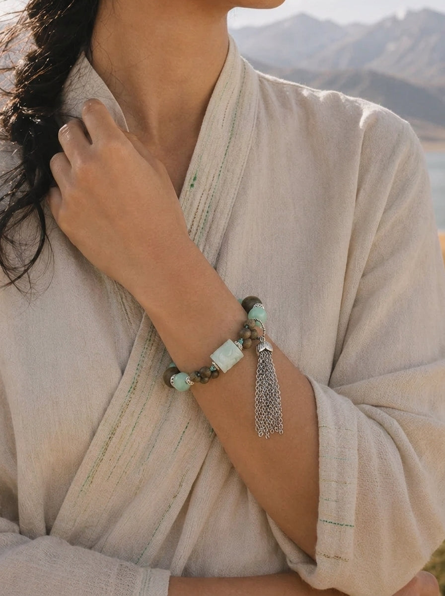Misty Rain Green Sandalwood Bracelet