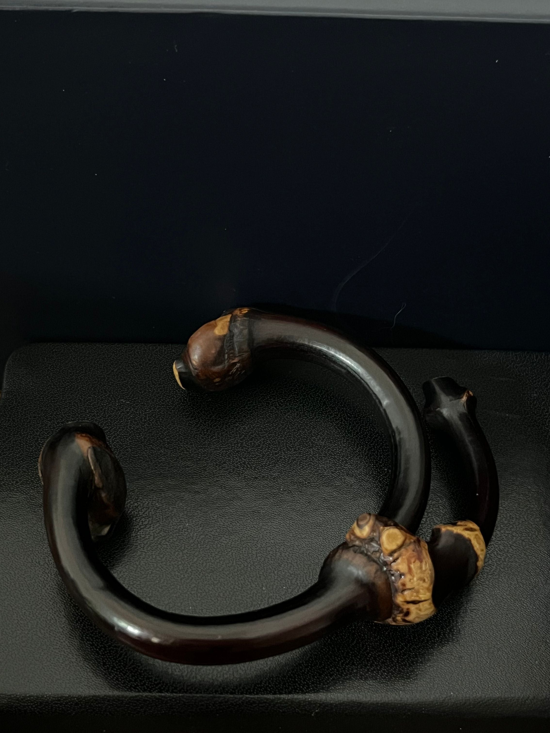 AuraSwallow - Diamond Vine Root Bangle