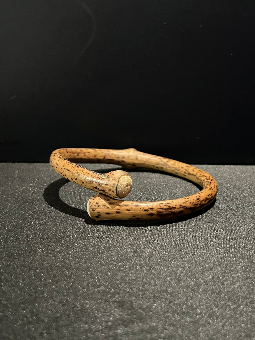 AuraSwallow - Speckled Leopard Diamond Vine Bangle