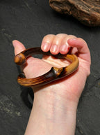 Cream Gradient Hugging Vajra Vine Bracelet