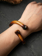 Cream Gradient Hugging Vajra Vine Bracelet