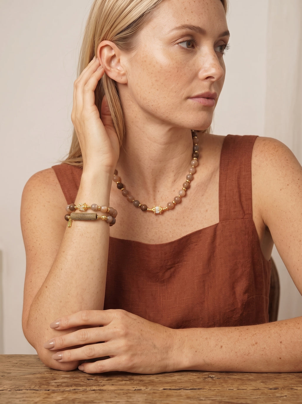Six Persimmons Golden Sandalwood Bracelet