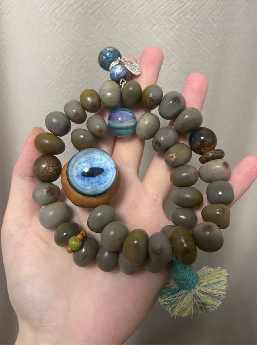 Armband im Stil der Ödnis mit mystischem Auge