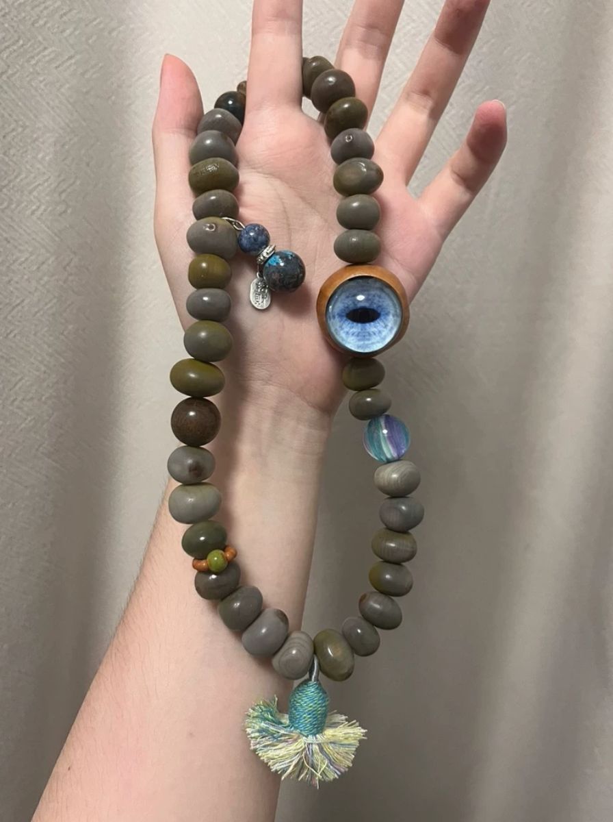 Armband im Stil der Ödnis mit mystischem Auge